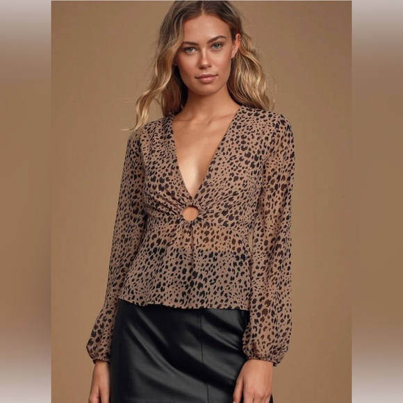 Lulus Tops - Lulu's Brown and Black Long Sleeve Blouse with Cut Out